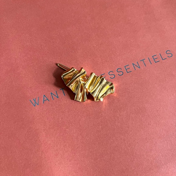 Multilayer Fold Barrette - Picture 2 of 2